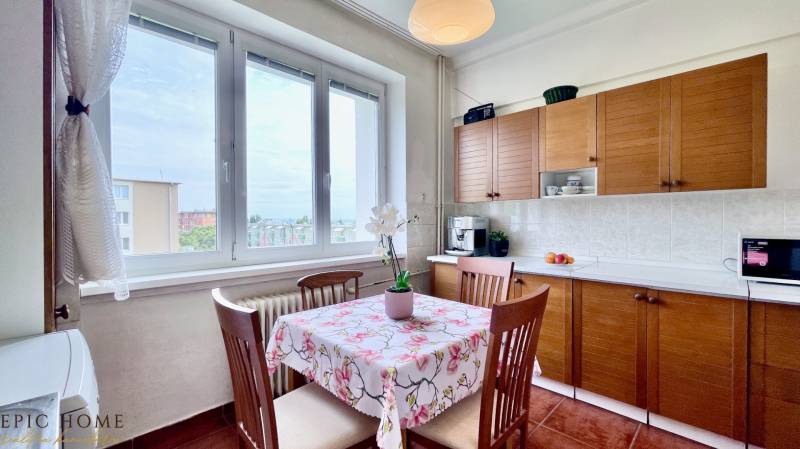 PREDAJ_3_IZBOVY_BYT_PANORAMATICKY_VYHLAD_KRASNANY_GROF_EPICHOME_IMG_2479.jpeg