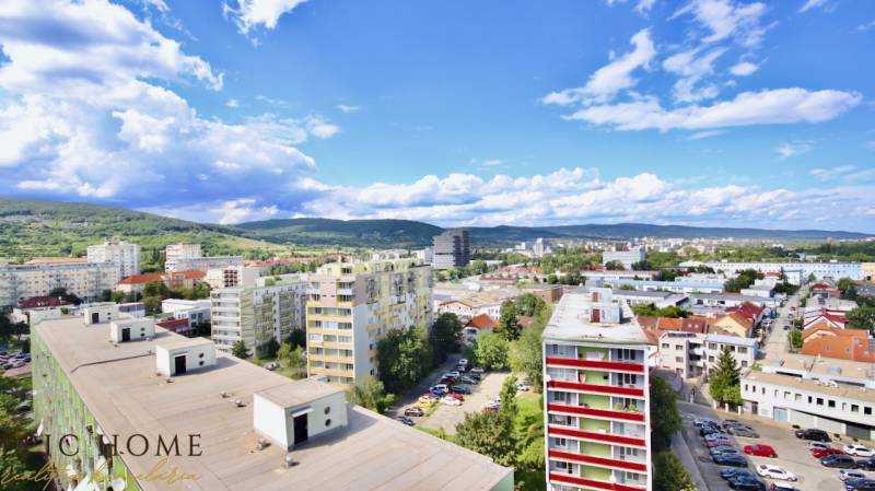 1iByt_Csl_Parasutistov_GROF_EpicHome_BA_082025_IIMG_3600.jpeg