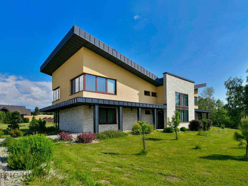 velka_lomnica_exterier_014.jpg