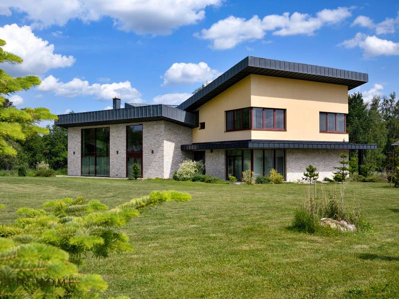 velka_lomnica_exterier_026.jpg